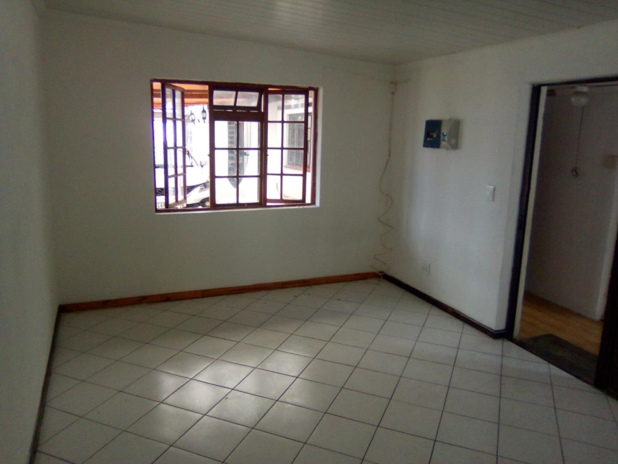 To Let 1 Bedroom Property for Rent in Windermere Western Cape